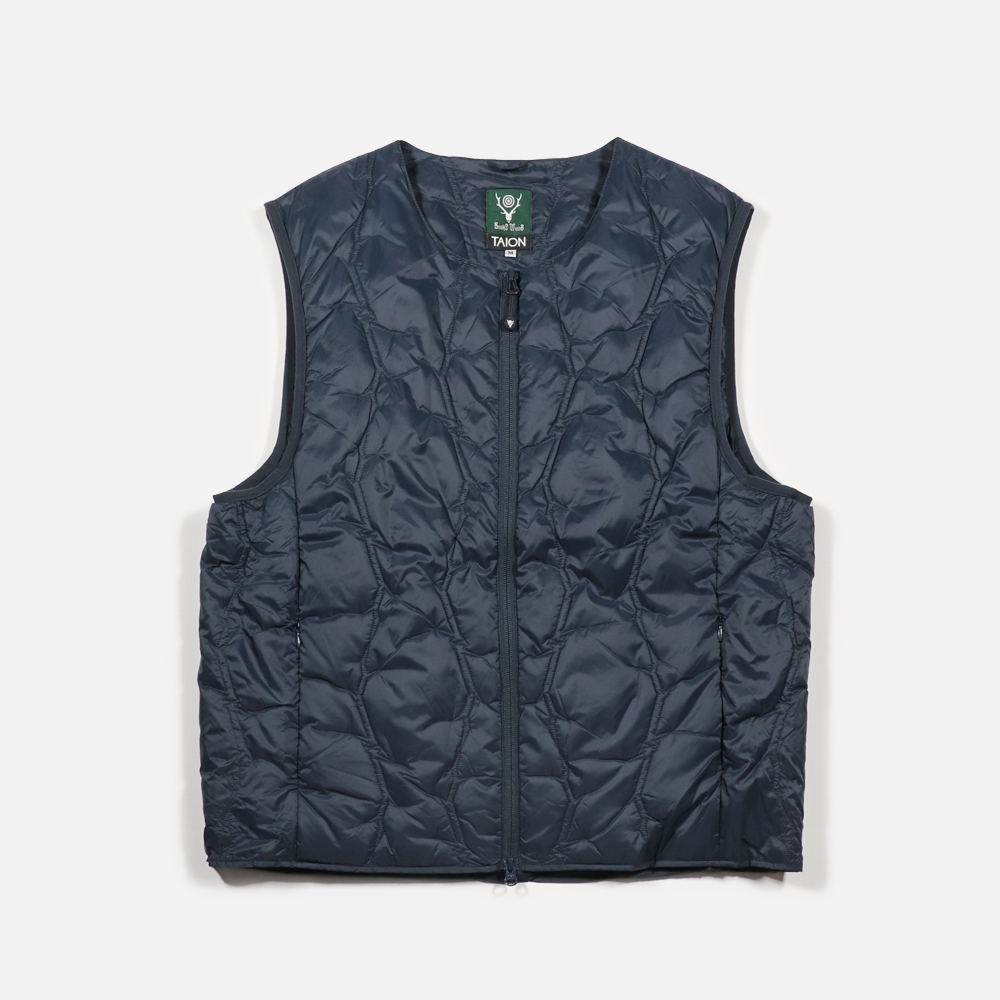 〈South2 West8（サウスツー ウエストエイト）〉x 〈TAION（タイオン）〉 Inner Down Vest